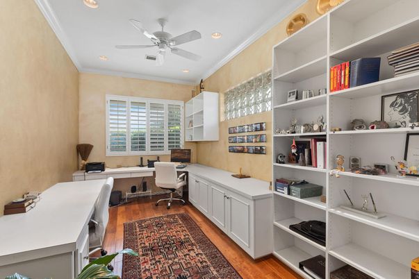Home Office, Interior, Recessed Lighting, Wood Texture Flooring