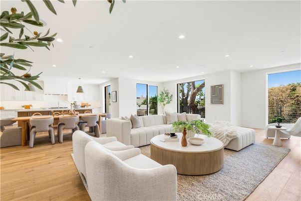 Dining room, Interior, Kitchen, Living room, Pendant Lights, Recessed Lighting, Wood Texture Flooring
