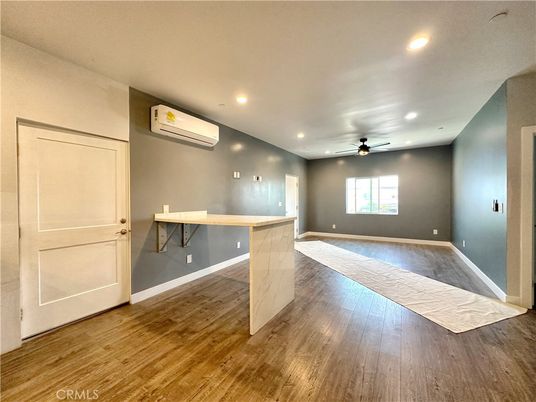 Empty room, Interior, Recessed Lighting, Wood Texture Flooring