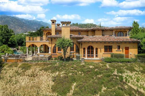 Backyard, Exterior, Facade, Mediterranean