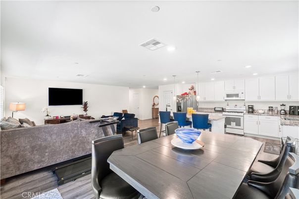 Dining room, Interior, Kitchen, Living room, Pendant Lights, Recessed Lighting, Stainless Steel Appliances