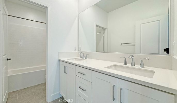 Bathroom, Dual Sink Vanities, Interior