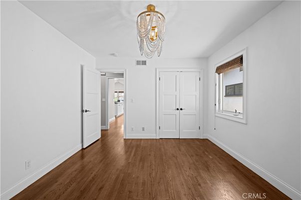 Chandelier, Empty room, Interior, Wood Texture Flooring