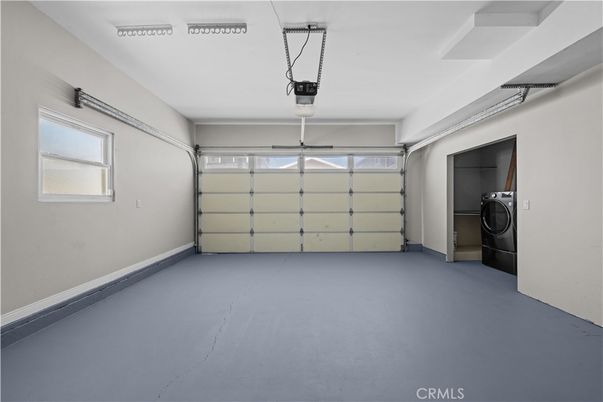 Garage, Interior, Washer