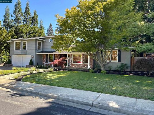 Attached, Exterior, Facade, Brick Facade, Raised Ranch