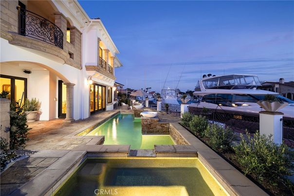 Exterior, Pool, Water