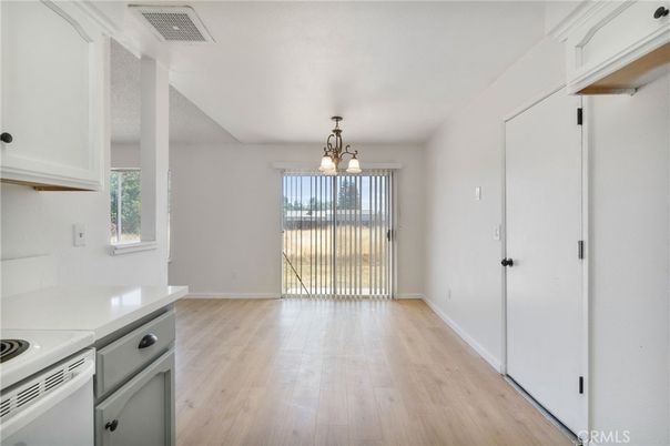 Chandelier, Empty room, Interior, Wood Texture Flooring