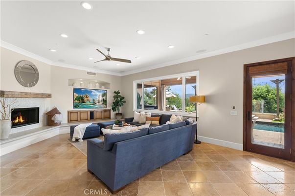 Fireplace, Interior, Living room, Recessed Lighting