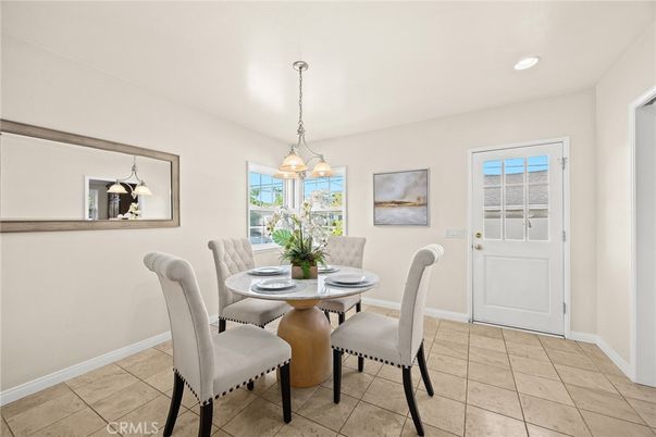 Dining room, Interior, Pendant Lights, Recessed Lighting
