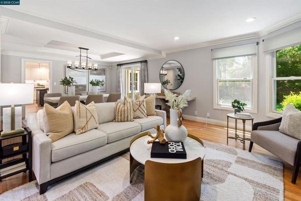 Chandelier, Dining room, Interior, Living room, Pendant Lights, Recessed Lighting, Wood Texture Flooring