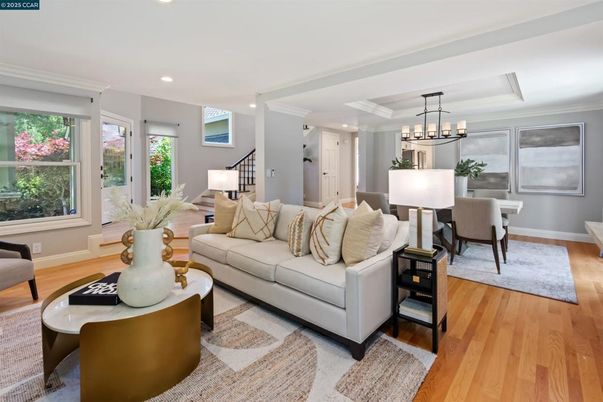 Chandelier, Dining room, Interior, Living room, Pendant Lights, Recessed Lighting, Wood Texture Flooring