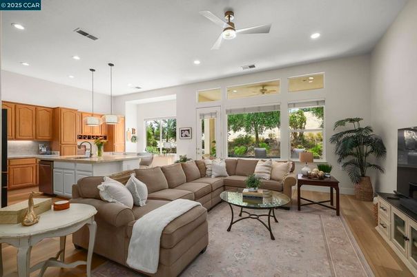 Interior, Kitchen, Living room, Pendant Lights, Recessed Lighting, Wood Texture Flooring