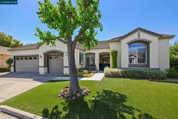 Attached, Backyard, Exterior, Facade, Spanish Mediterranean
