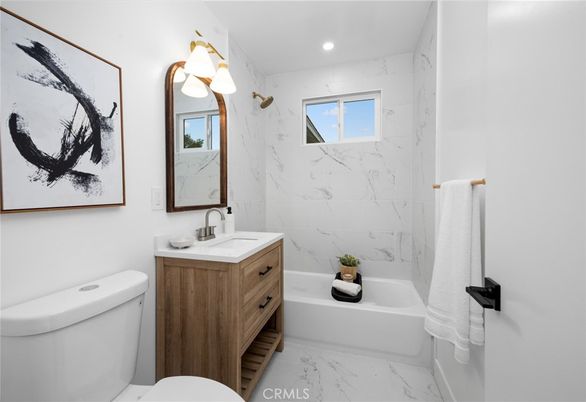 Bathroom, Interior, Marble, Marble Walls, Recessed Lighting
