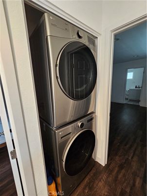 Interior, Utility Closets, Washer, Wood Texture Flooring