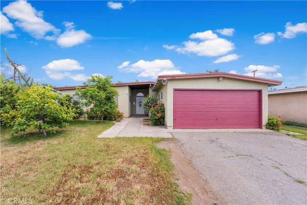 Backyard, Detached Garage, Exterior