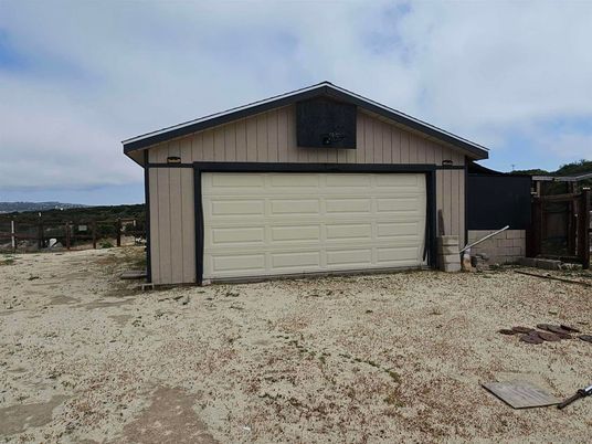 Detached Garage, Exterior