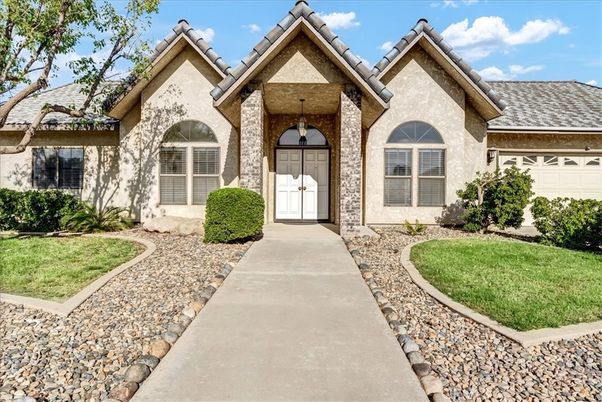 Attached, Exterior, Facade, Brick Traditional