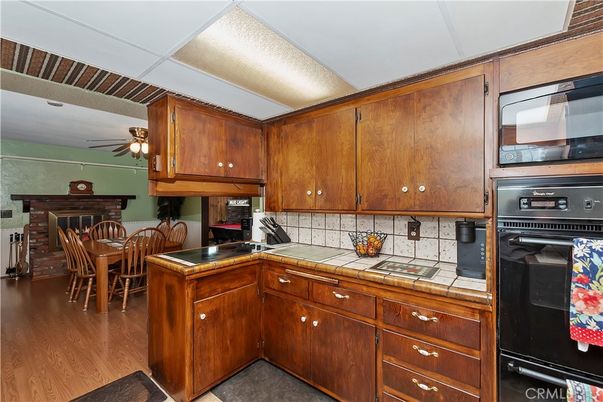 Dining room, Interior, Kitchen, Tile Countertops, Wood Texture Flooring