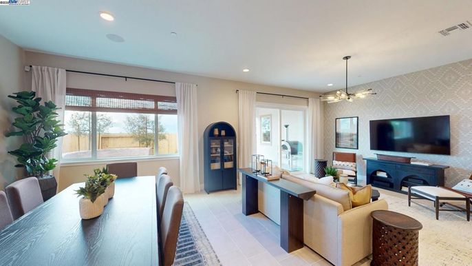 Dining room, Interior, Living room, Pendant Lights, Recessed Lighting