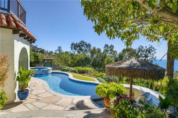 Exterior, Pool, Water