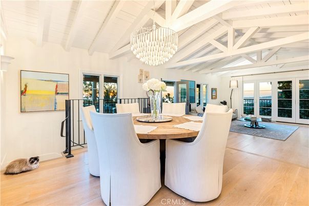 Chandelier, Dining room, Interior, Living room, Wood Texture Flooring