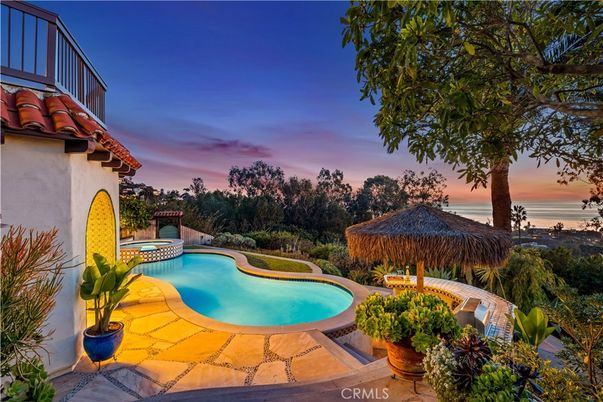 Exterior, Pool, Water