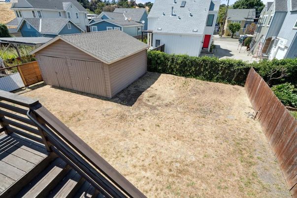 Detached Garage, Exterior