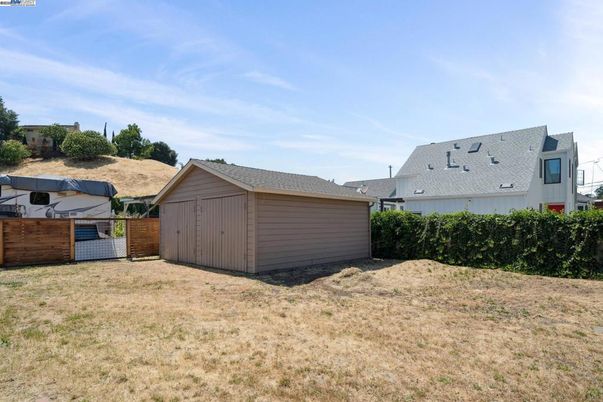 Backyard, Detached Garage, Exterior