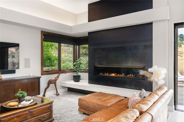Fireplace, Interior, Living room
