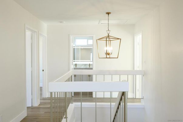 Interior, Pendant Lights, Wood Texture Flooring