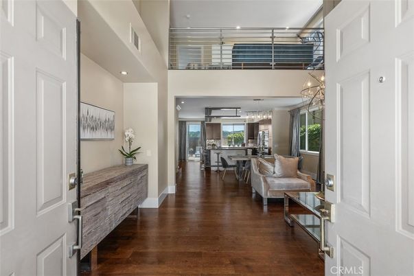 Chandelier, Dining room, Interior, Pendant Lights, Recessed Lighting, Wood Texture Flooring