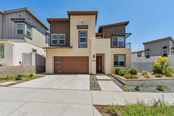 Attached, Exterior, Facade, Modern