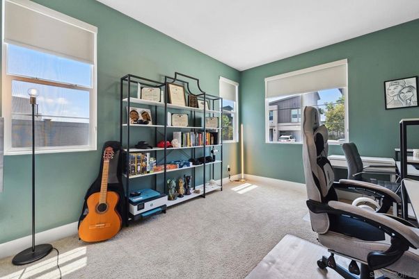 Home Office, Interior
