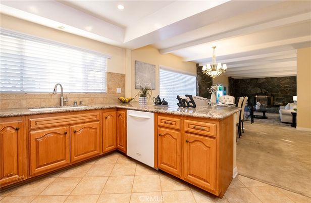 Chandelier, Fireplace, Interior, Kitchen, Recessed Lighting