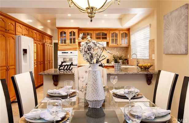 Dining room, Interior, Kitchen, Recessed Lighting