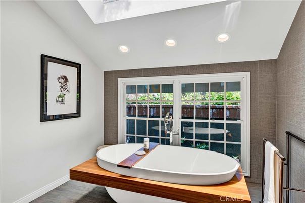 Bathroom, Free Standing Baths, Interior, Recessed Lighting