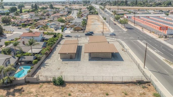 Exterior, Drone