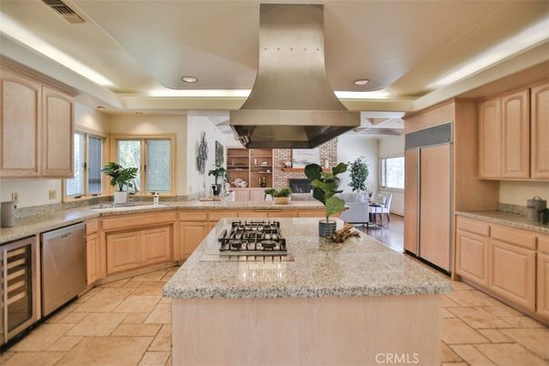 Dining room, Interior, Kitchen, Recessed Lighting, Stainless Steel Appliances