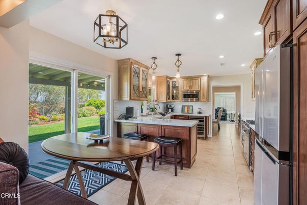 Dining room, Interior, Kitchen, Pendant Lights, Recessed Lighting, Stainless Steel Appliances