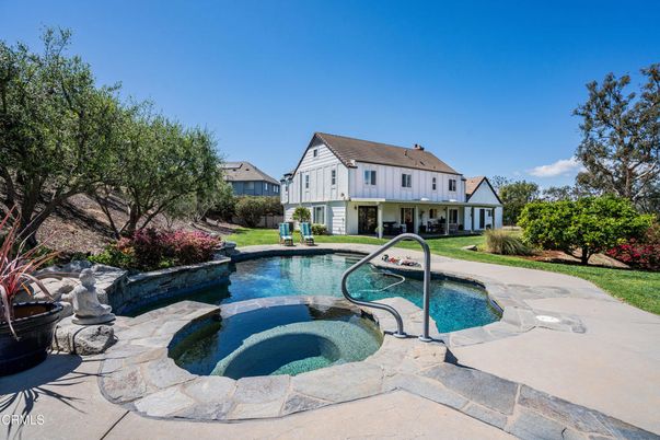 Exterior, Pool
