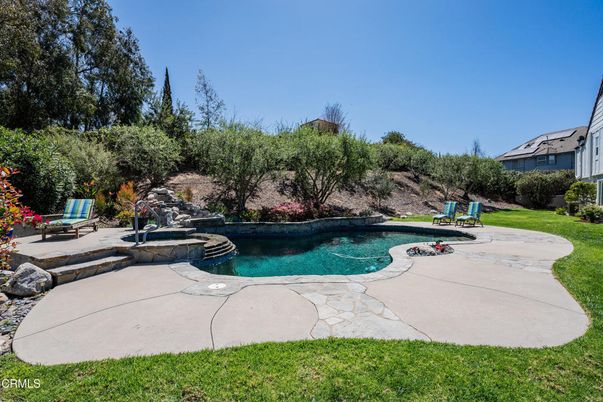 Exterior, Pool