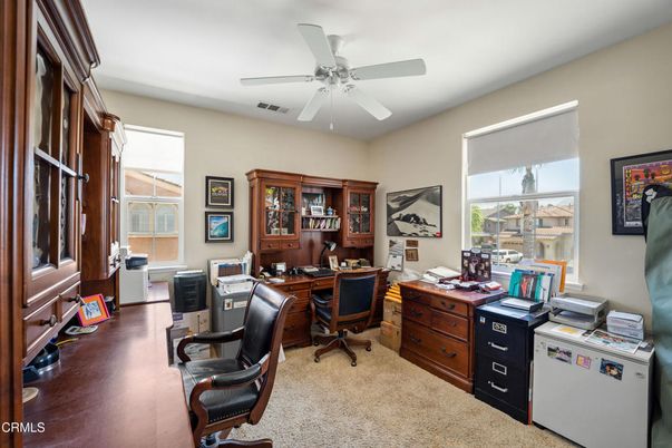 Home Office, Interior