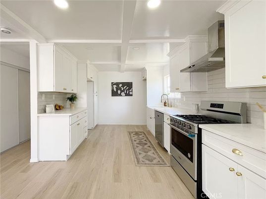 Interior, Kitchen, Recessed Lighting, Wood Texture Flooring