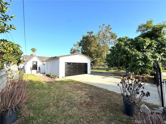Backyard, Detached Garage, Exterior