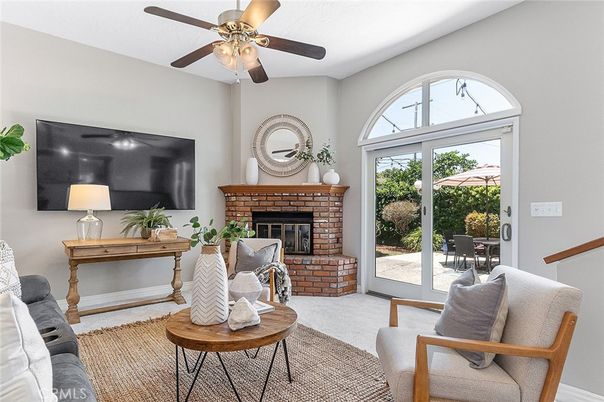 Fireplace, Interior, Living room