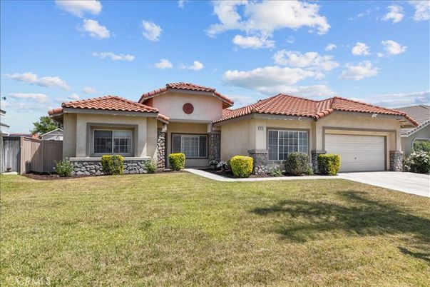 Attached, Backyard, Exterior, Facade, Mediterranean