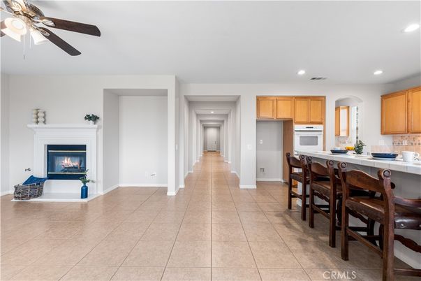 Fireplace, Interior, Kitchen, Recessed Lighting