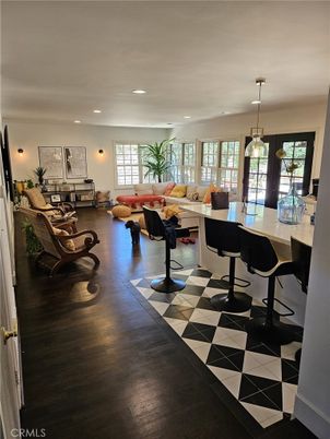 Interior, Living room, Pendant Lights, Recessed Lighting, Wood Texture Flooring