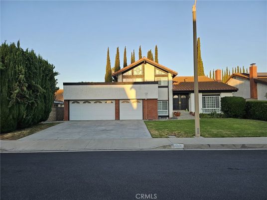 Attached, Exterior, Facade, Spanish Mediterranean